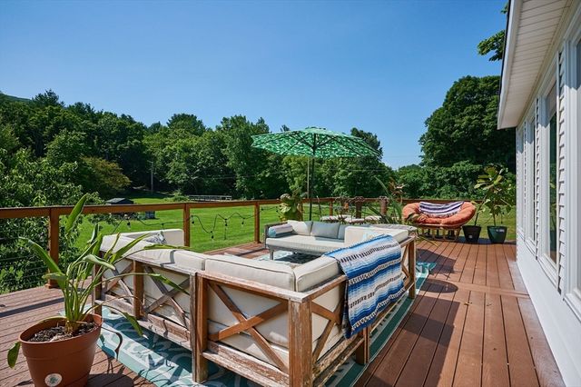 666 Montgomery Rd, Westfield, MA 01085