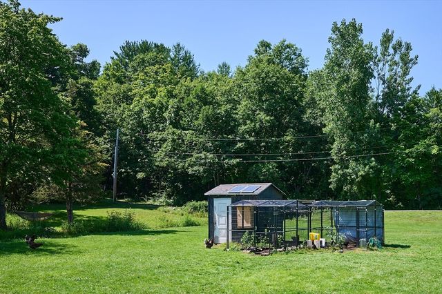 666 Montgomery Rd, Westfield, MA 01085