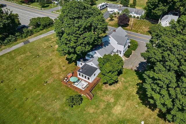666 Montgomery Rd, Westfield, MA 01085