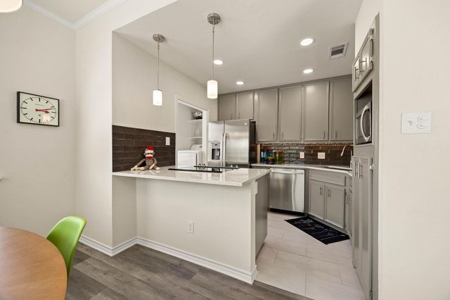 2508 W 12th ST 205, Austin, TX 78703