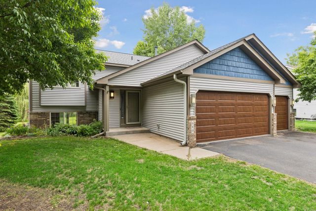 680 Lois Lane, Lino Lakes, MN 55014