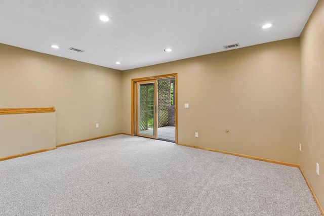 680 Lois Lane, Lino Lakes, MN 55014