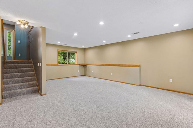 680 Lois Lane, Lino Lakes, MN 55014