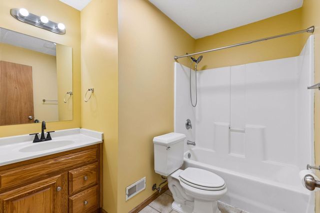 680 Lois Lane, Lino Lakes, MN 55014