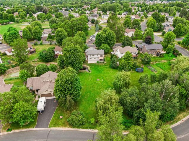 680 Lois Lane, Lino Lakes, MN 55014
