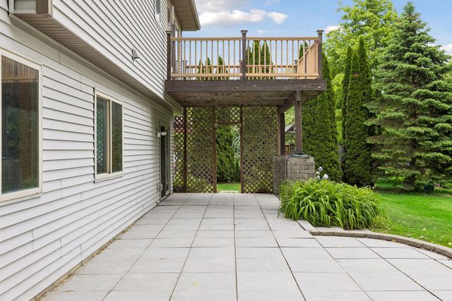 680 Lois Lane, Lino Lakes, MN 55014