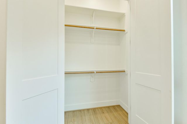 164 Wallace St A, Houston, TX 77022