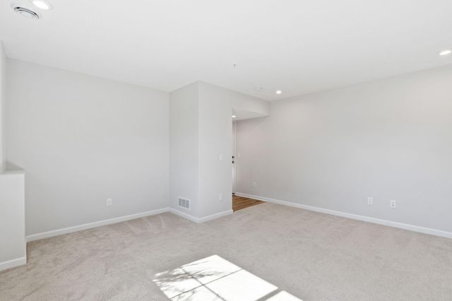 7614 Connie Lane, Inver Grove Heights, MN 55076