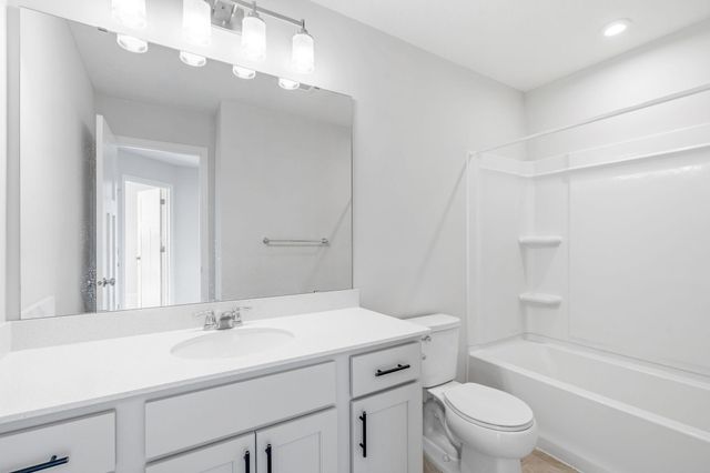 7614 Connie Lane, Inver Grove Heights, MN 55076