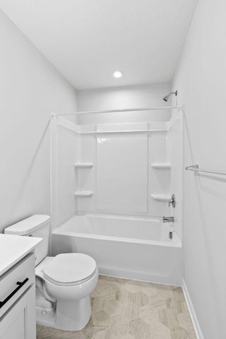 7614 Connie Lane, Inver Grove Heights, MN 55076