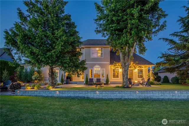 449 Island Green Way, Lynden, WA 98264