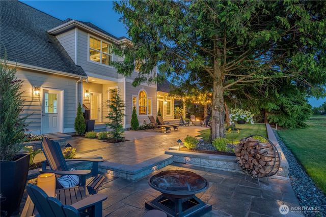 449 Island Green Way, Lynden, WA 98264