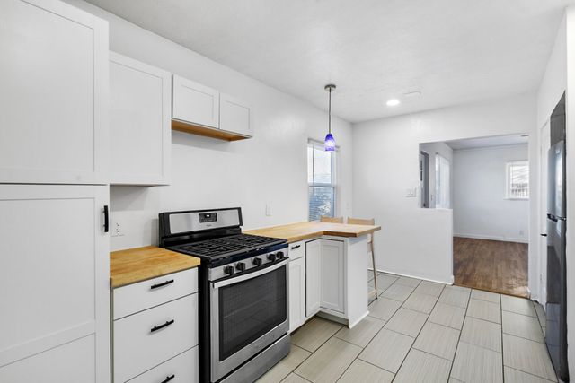 2424 La Veta Drive NE, Albuquerque, NM 87110