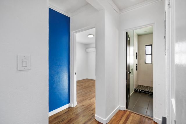 2424 La Veta Drive NE, Albuquerque, NM 87110