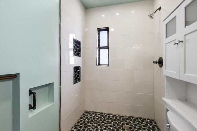 2424 La Veta Drive NE, Albuquerque, NM 87110