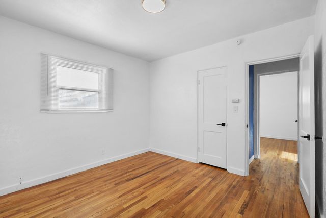 2424 La Veta Drive NE, Albuquerque, NM 87110