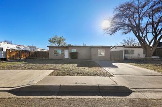 2424 La Veta Drive NE, Albuquerque, NM 87110