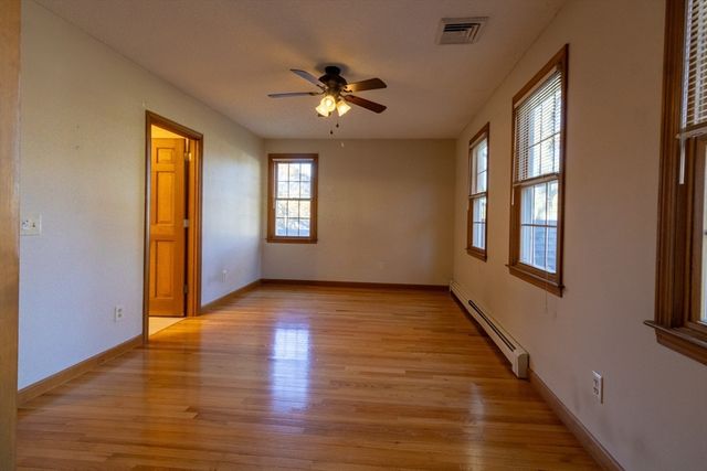 8 Spinnaker Ln B, Taunton, MA 02780