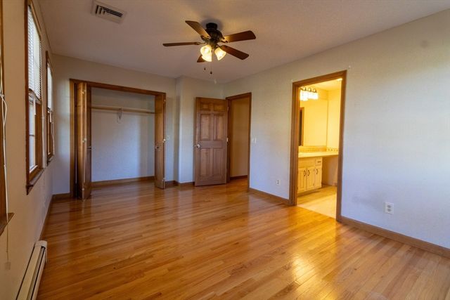 8 Spinnaker Ln B, Taunton, MA 02780