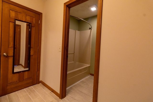 8 Spinnaker Ln B, Taunton, MA 02780