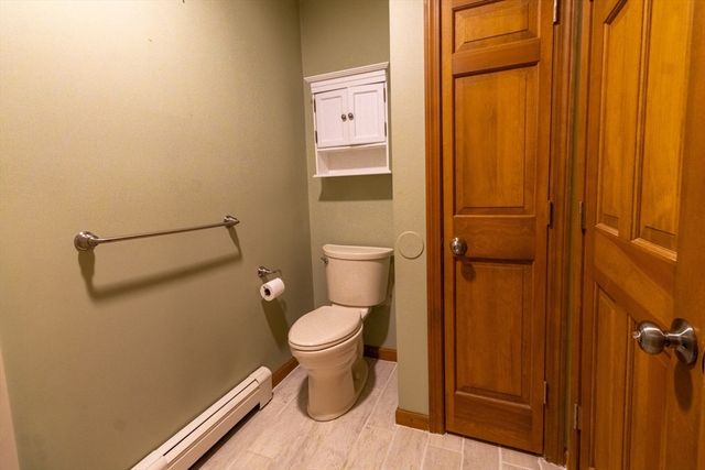 8 Spinnaker Ln B, Taunton, MA 02780