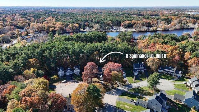 8 Spinnaker Ln B, Taunton, MA 02780