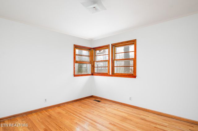 383 East Drive, Oak Ridge, TN 37830