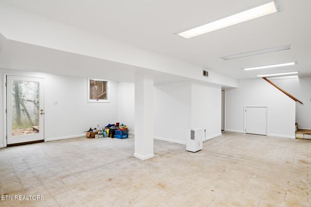 383 East Drive, Oak Ridge, TN 37830