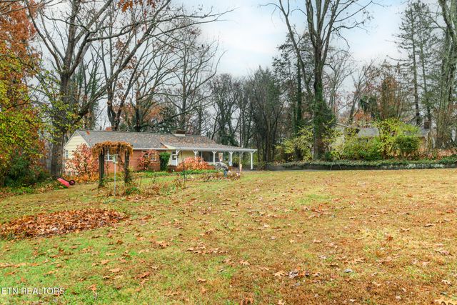 383 East Drive, Oak Ridge, TN 37830