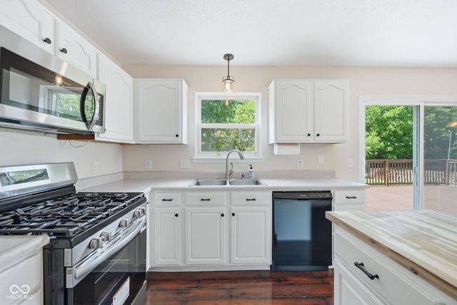 6640 Berrywood Drive, Avon, IN 46123