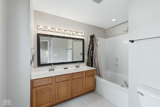 6640 Berrywood Drive, Avon, IN 46123