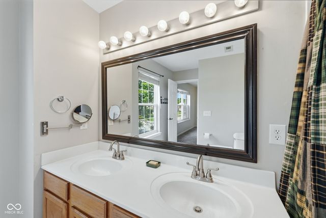 6640 Berrywood Drive, Avon, IN 46123