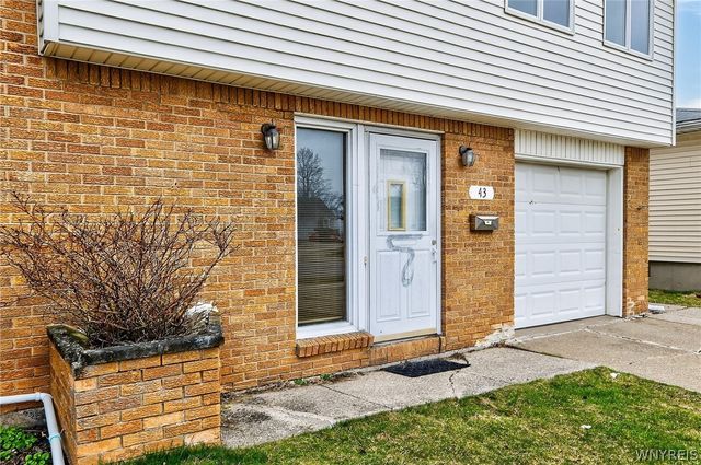 43 Paula Drive, Cheektowaga, NY 14225