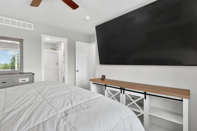 113 S Walnut Drive, Norwalk, IA 50211