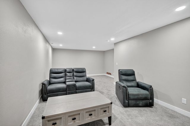 113 S Walnut Drive, Norwalk, IA 50211