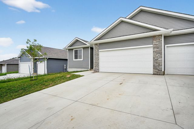 113 S Walnut Drive, Norwalk, IA 50211