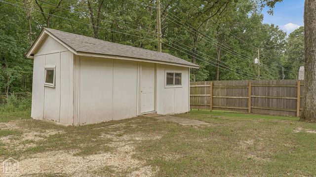 100 Holmes Road, Jonesboro, AR 72405