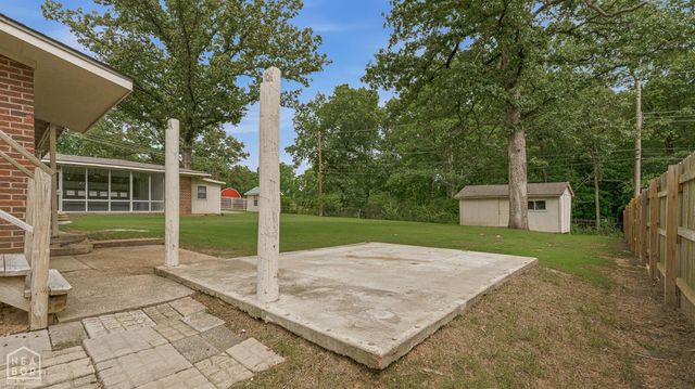 100 Holmes Road, Jonesboro, AR 72405