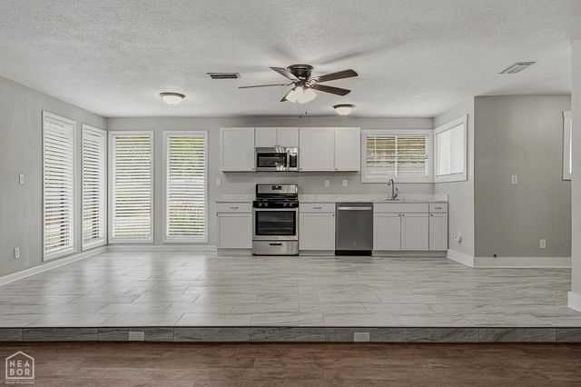 100 Holmes Road, Jonesboro, AR 72405