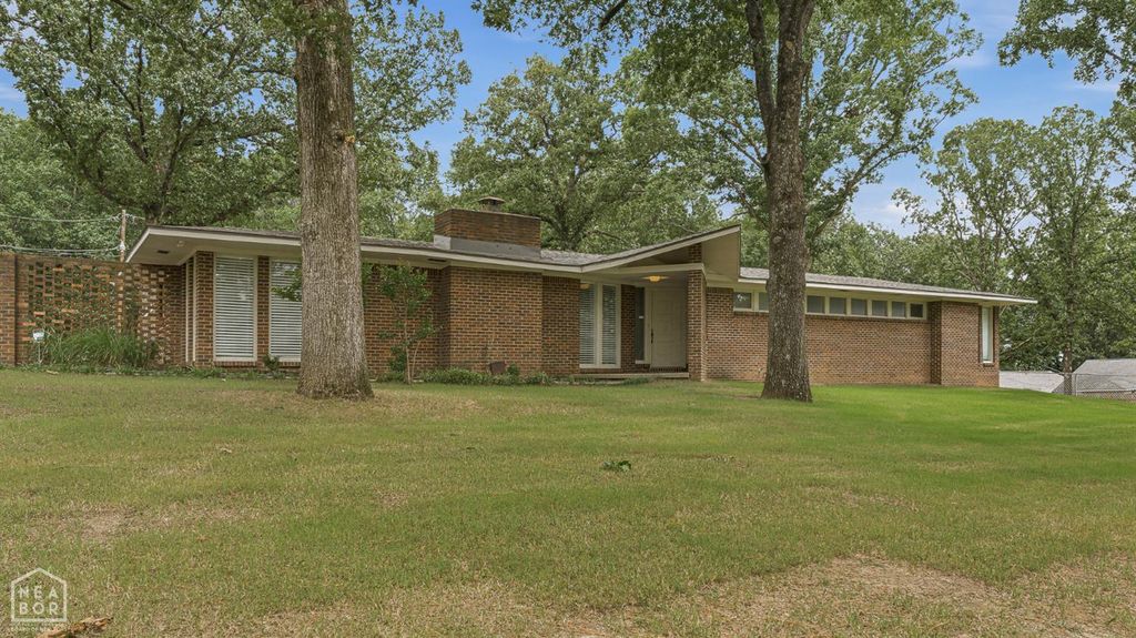 100 Holmes Road, Jonesboro, AR 72405