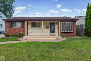 28203 Florence Street, St Clair Shores, MI 48081