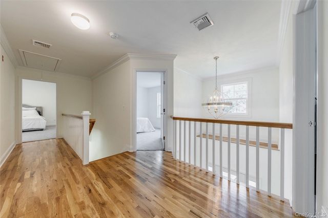 7 9th Street, Center Moriches, NY 11934