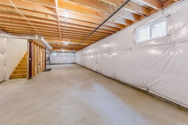 7 9th Street, Center Moriches, NY 11934