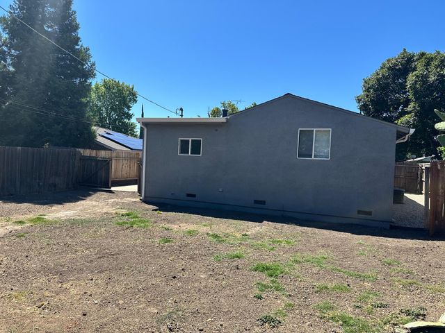 539 E Mendocino Ave, Stockton, CA 95204