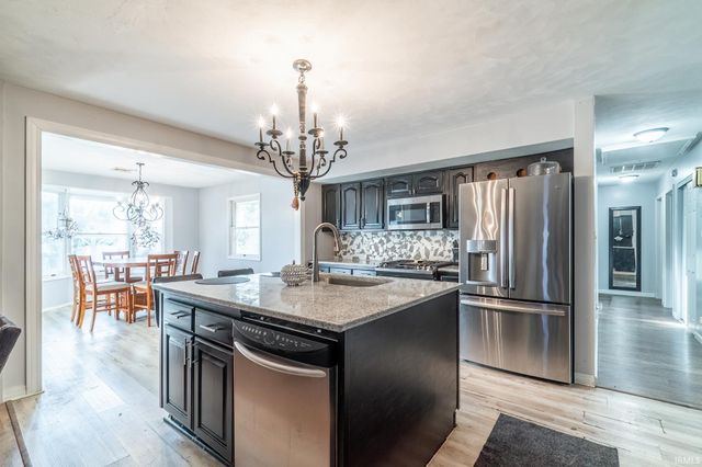 7212 Kercheval Drive, Fort Wayne, IN 46815