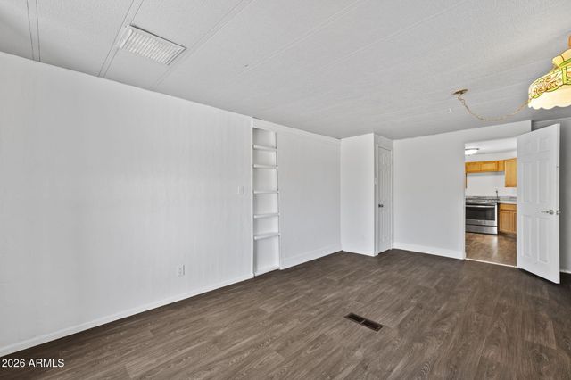 3825 W ROSE GARDEN Lane, Glendale, AZ 85308