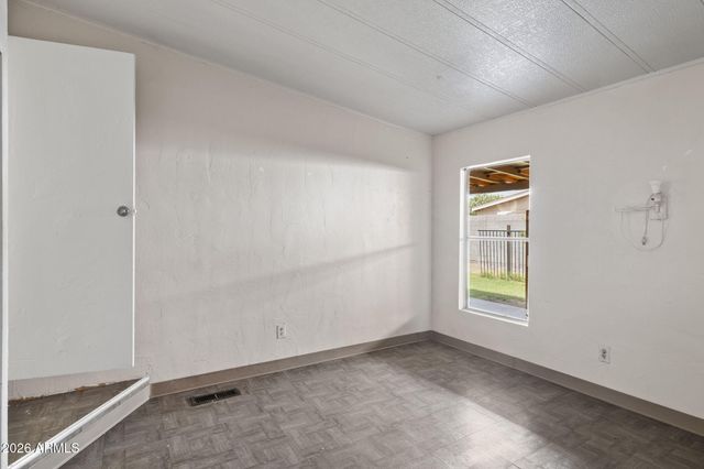 3825 W ROSE GARDEN Lane, Glendale, AZ 85308