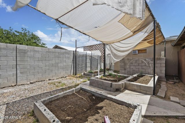 3825 W ROSE GARDEN Lane, Glendale, AZ 85308