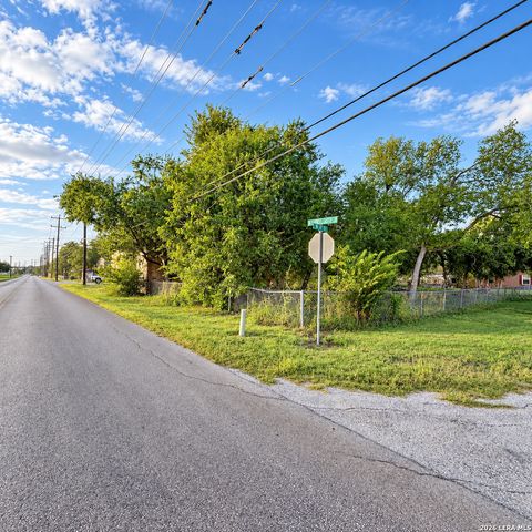 17109 Old Corpus Christi Rd, Elmendorf, TX 78112