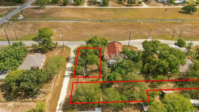 17109 Old Corpus Christi Rd, Elmendorf, TX 78112